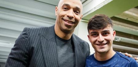 威尼斯临危,受助,德雷克慷慨,世界杯转播,2026世界杯,直播渠道,赛事信息,观看方式