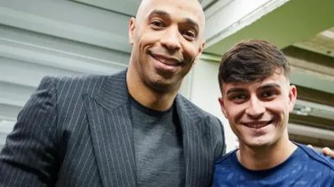 威尼斯临危受助，德雷克慷慨解囊筹4000万美元救灾