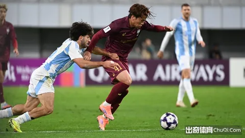 哈登此球技艺高超，荣膺超级魔术师称号！